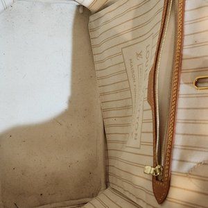 Authentic Louis Vuitton Neverfull